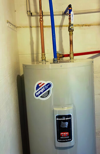 https://alexanderheightshotwater.com.au/uploads/2025/06/electric-hot-water-system-32554.jpg