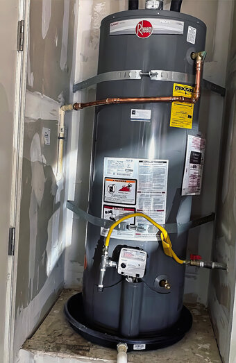 https://alexanderheightshotwater.com.au/uploads/2025/06/electric-hot-water-system-32635.jpg