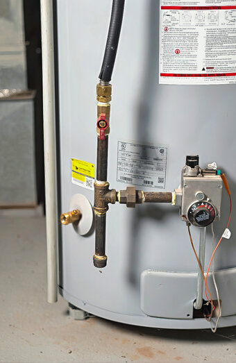 https://alexanderheightshotwater.com.au/uploads/2025/06/gas-hot-water-system-65811.jpg