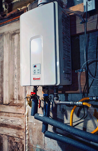 https://alexanderheightshotwater.com.au/uploads/2025/06/hot-water-servicing-84983.jpg