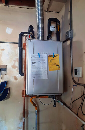 https://alexanderheightshotwater.com.au/uploads/2025/06/instant-hot-water-systems-51476.jpg