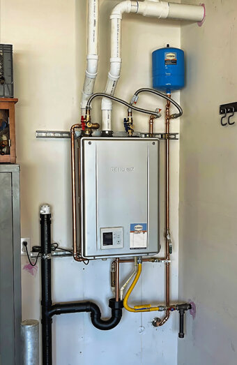 https://alexanderheightshotwater.com.au/uploads/2025/06/instant-hot-water-systems-98444.jpg
