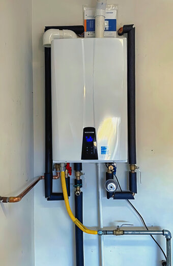 https://alexanderheightshotwater.com.au/uploads/2025/06/thermostatic-water-systems-94011.jpg